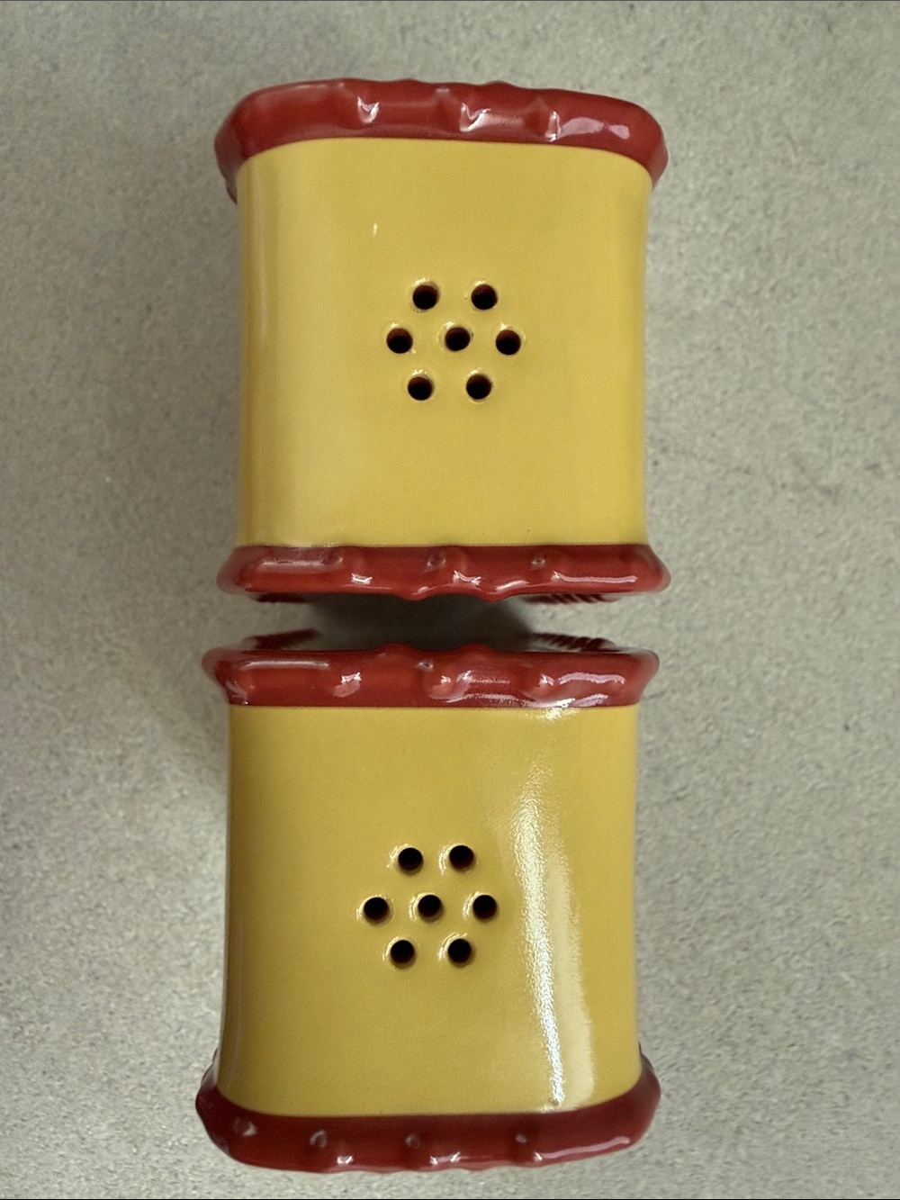 Disney California Adventure Food & Wine Festival Salt & Pepper Shaker Set - Picture 7 of 11